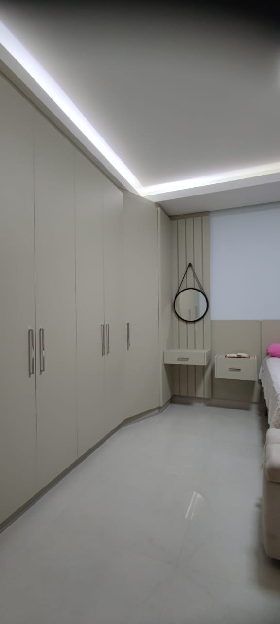 Closet 5